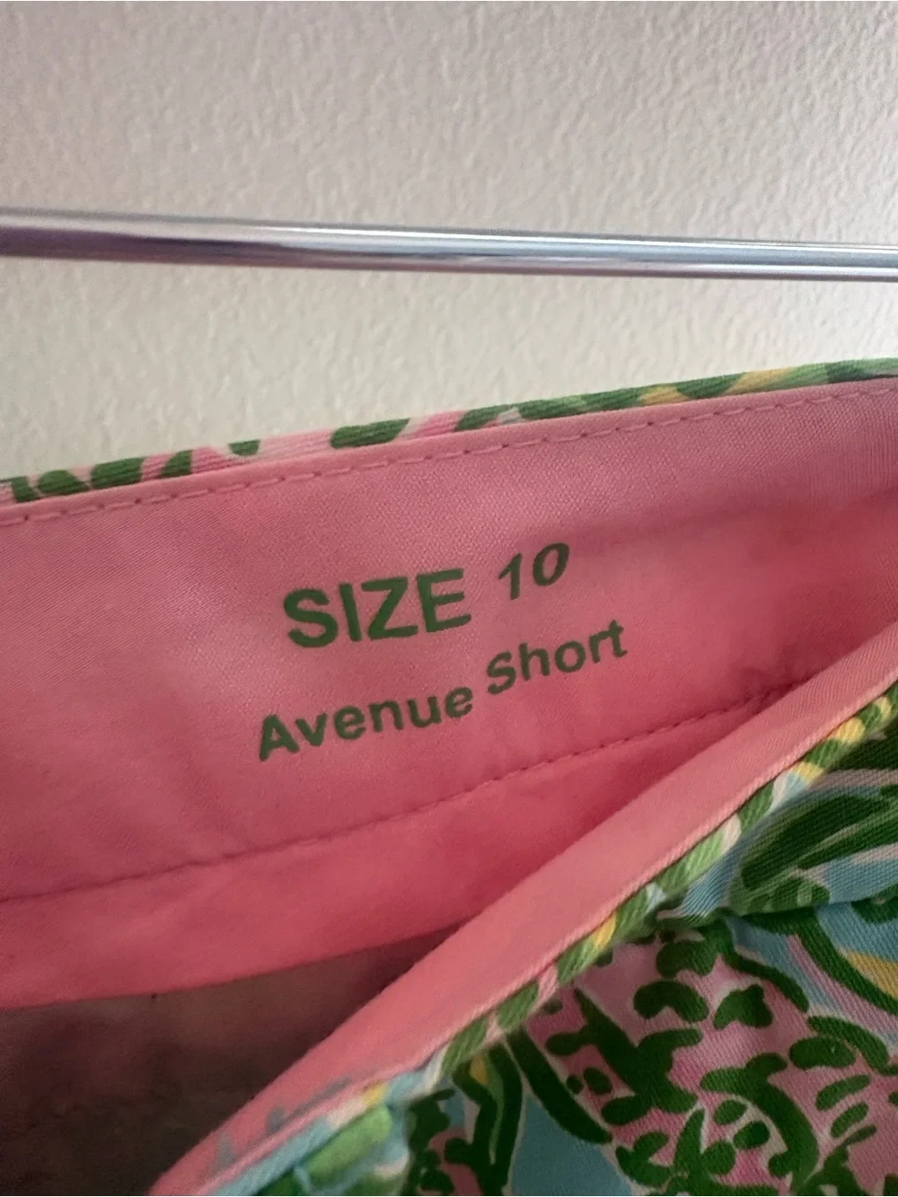 Lilly Pulitzer women’s Patterned Green & Pink Shorts